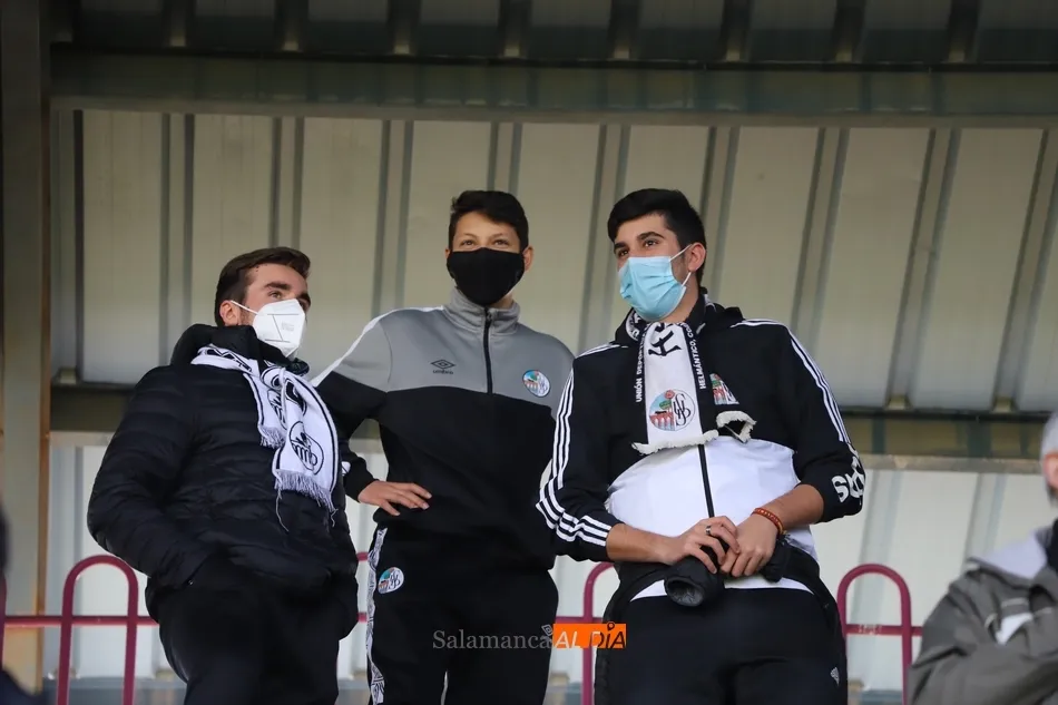 Foto 4 - El Salamanca UDS y su afici&oacute;n viven su aciago San Valent&iacute;n en el Helm&aacute;ntico