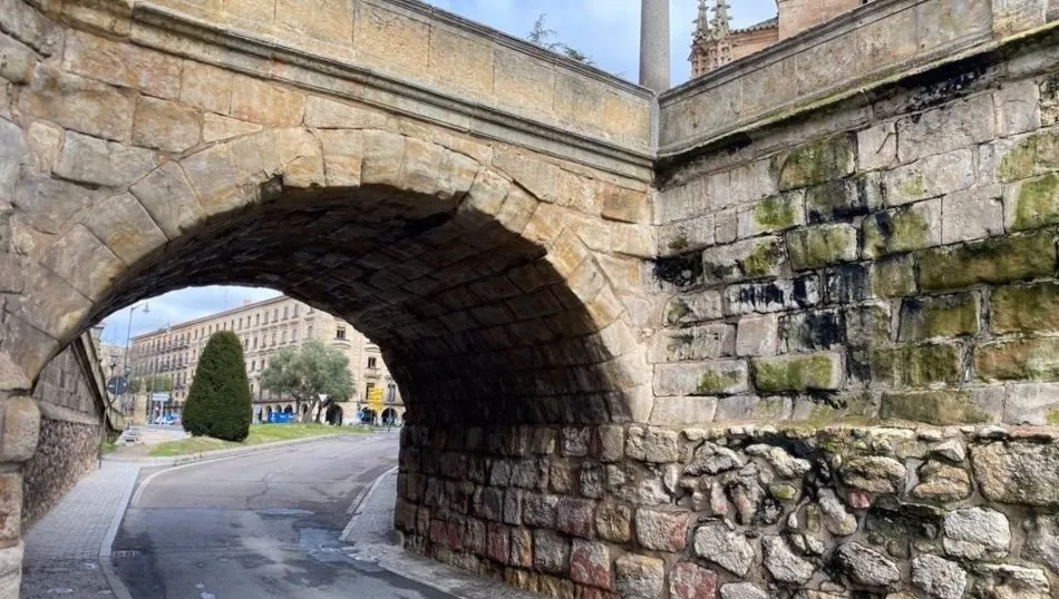 Los socialistas advierten que estas humedades no son un hecho puntual, sino que se repite cada vez que se producen precipitaciones