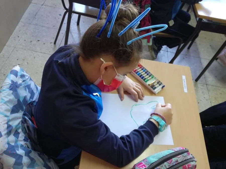Foto 7 - El colegio San Juan Bosco conmemora el D&iacute;a del C&aacute;ncer Infantil y los Carnavales