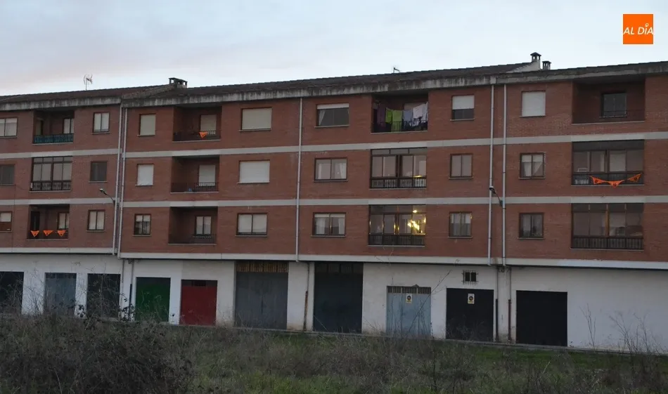 Foto 11 - Los pa&ntilde;uelos farinatos engalanan la ciudad con el esp&iacute;ritu del &lsquo;Volveremos&rsquo;  
