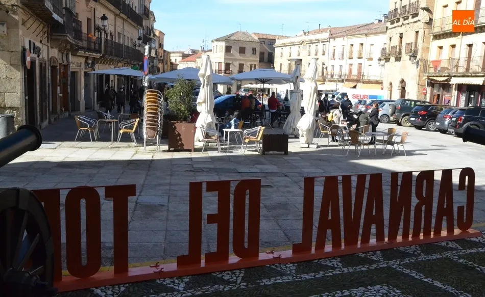 Foto 6 - Extra&ntilde;&iacute;simo &lsquo;Lunes de Carnaval&rsquo; con vida normal a medio gas  