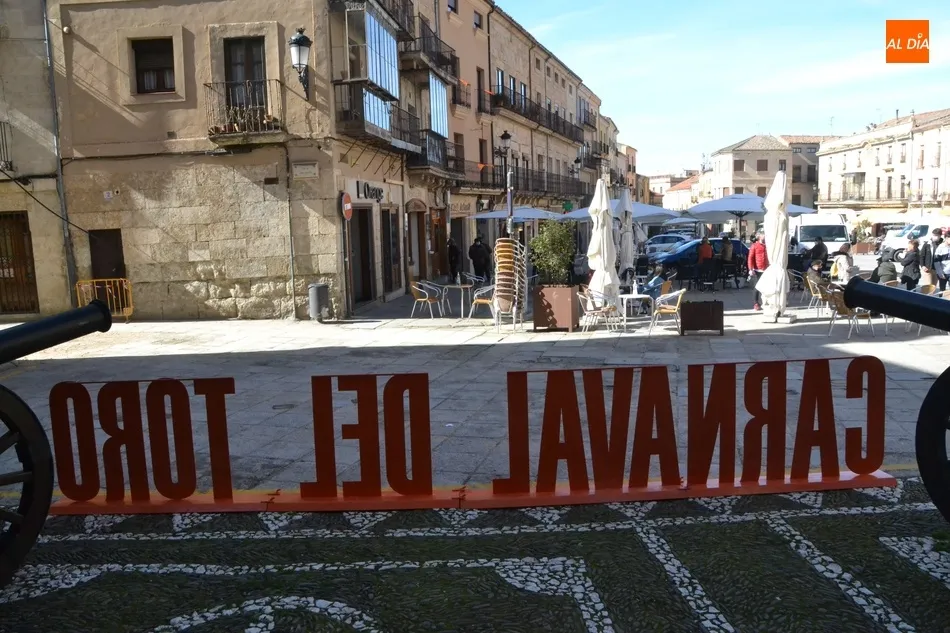 Foto 5 - Extra&ntilde;&iacute;simo &lsquo;Lunes de Carnaval&rsquo; con vida normal a medio gas  
