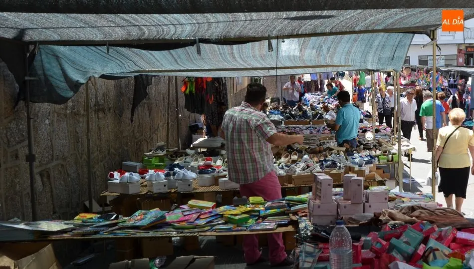 El mercadillo abre a partir del jueves en el recinto ferial / FOTO DE ARCHIVO