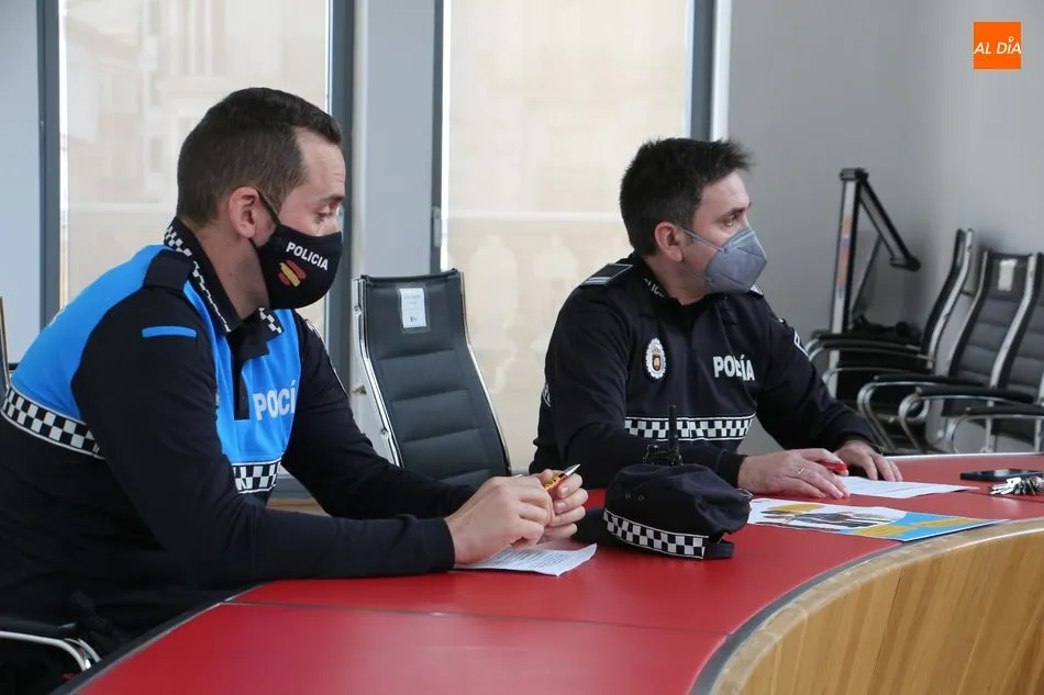 Foto 6 - Se presenta el programa &lsquo;Agente Tutor&rsquo; de la Polic&iacute;a Local de Guijuelo