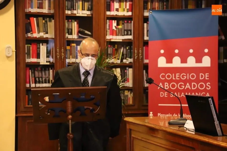 Foto 6 - Jos&eacute; Javier Rom&aacute;n Capillas toma posesi&oacute;n como nuevo decano del Colegio de Abogados