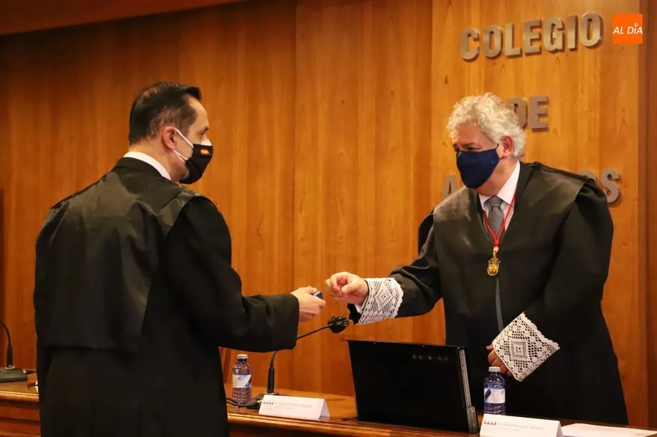 Foto 3 - Jos&eacute; Javier Rom&aacute;n Capillas toma posesi&oacute;n como nuevo decano del Colegio de Abogados