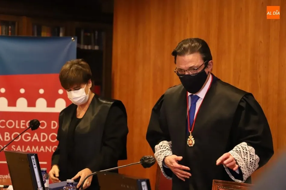 José Javier Román Capillas toma posesión como nuevo decano del Colegio de Abogados