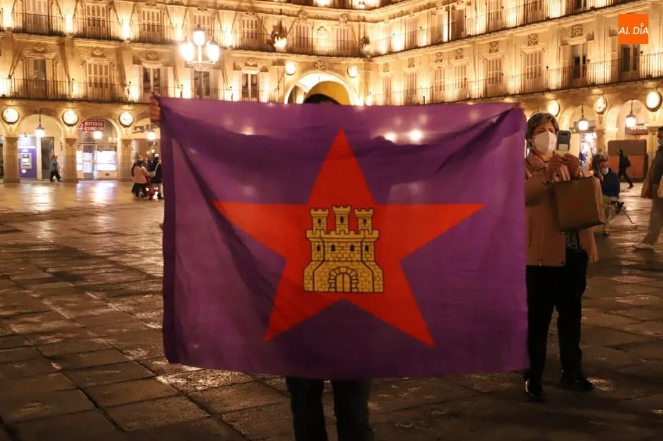Foto 3 - Concentraci&oacute;n en la Plaza Mayor de Salamanca por la libertad de Pablo Hasel&nbsp;