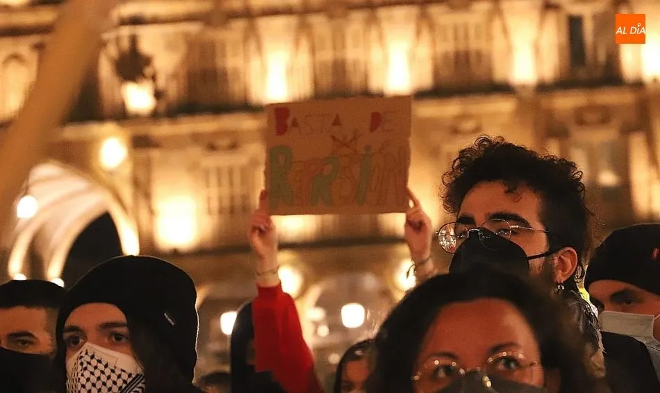 Foto 7 - Concentraci&oacute;n en la Plaza Mayor de Salamanca por la libertad de Pablo Hasel&nbsp;