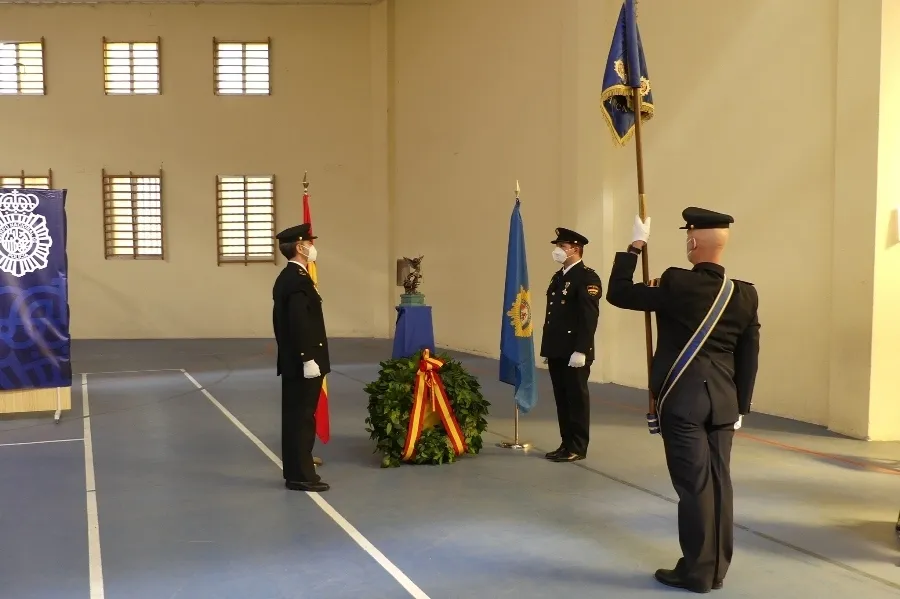 Foto 5 - Acto de jura en Salamanca para tres nuevos inspectores de la Polic&iacute;a Nacional