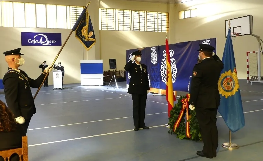 Foto 4 - Acto de jura en Salamanca para tres nuevos inspectores de la Polic&iacute;a Nacional