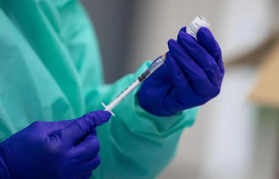 Médicos de Familia y de Medicina Preventiva rechazan vacunar contra la Covid-19 en estadios y...