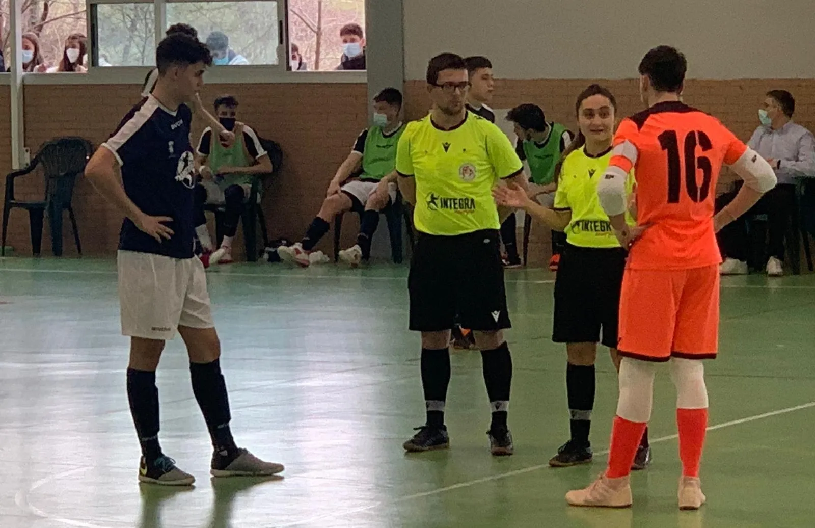 Foto 6 - Clara derrota del III Juvenil en una floja visita al San Crist&oacute;bal de Segovia  