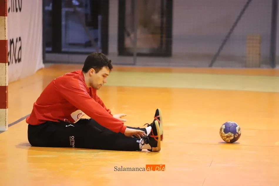 Foto 7 - Goleada de esc&aacute;ndalo del BM Salamanca al Ezequiel 4 Valles La Robla (39-27)