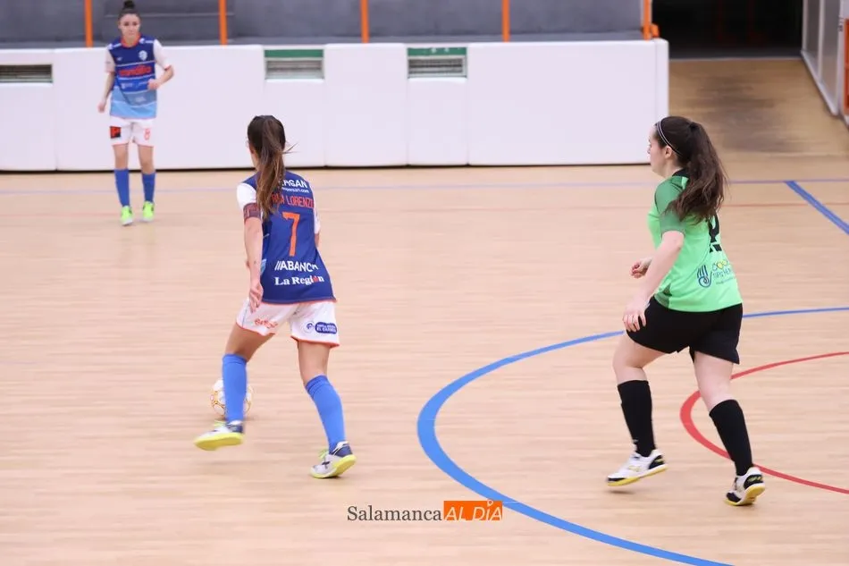 Foto 6 - El Intersala vuelve a puntuar tras empatar en casa con el Ourense y la USAL pierde con el Castro