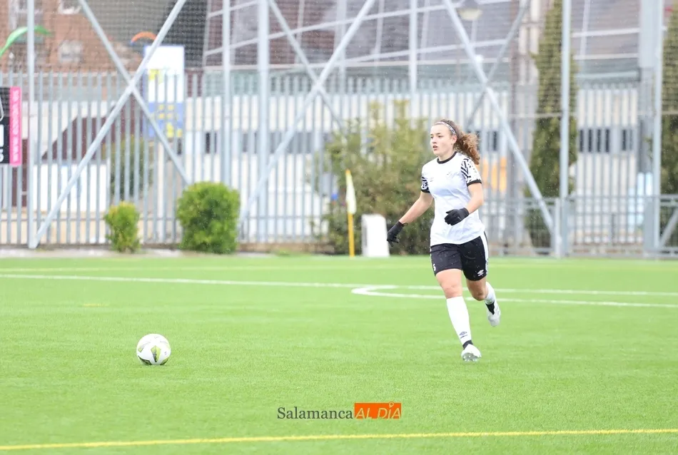 Foto 3 - Empate del Salamanca UDS Femenino con el Ol&iacute;mpico de Le&oacute;n en casa (0-0)