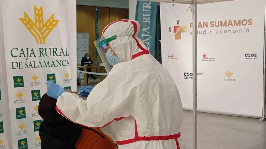 Foto 2 - Sin positivos de coronavirus tras la primera jornada del cribado masivo para empresarios y...
