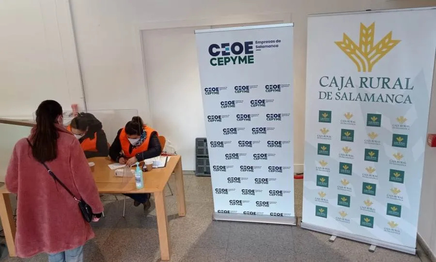 Foto 4 - Sin positivos de coronavirus tras la primera jornada del cribado masivo para empresarios y...