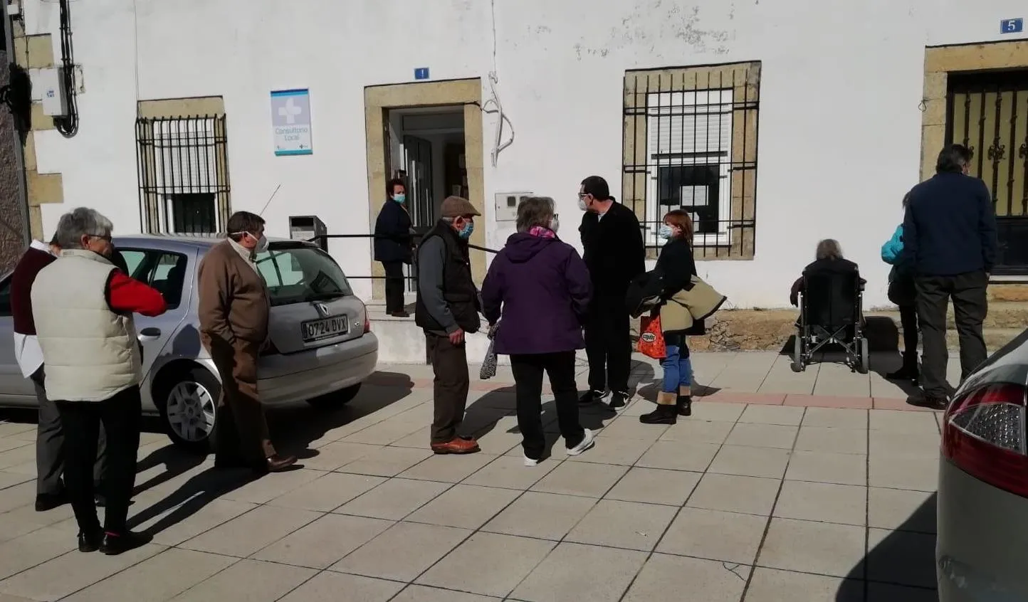 En marcha la vacunación de personas dependientes en pueblos de la comarca  
