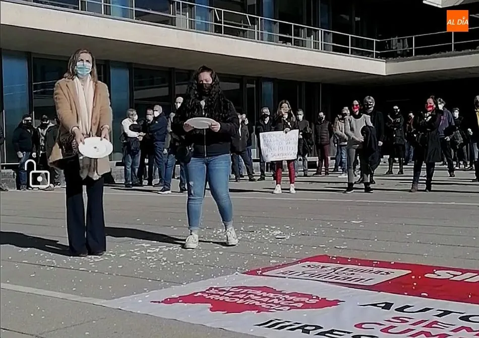 Foto 2 - Nueva protesta de los hosteleros por las medidas restrictivas que limitan su actividad&nbsp;