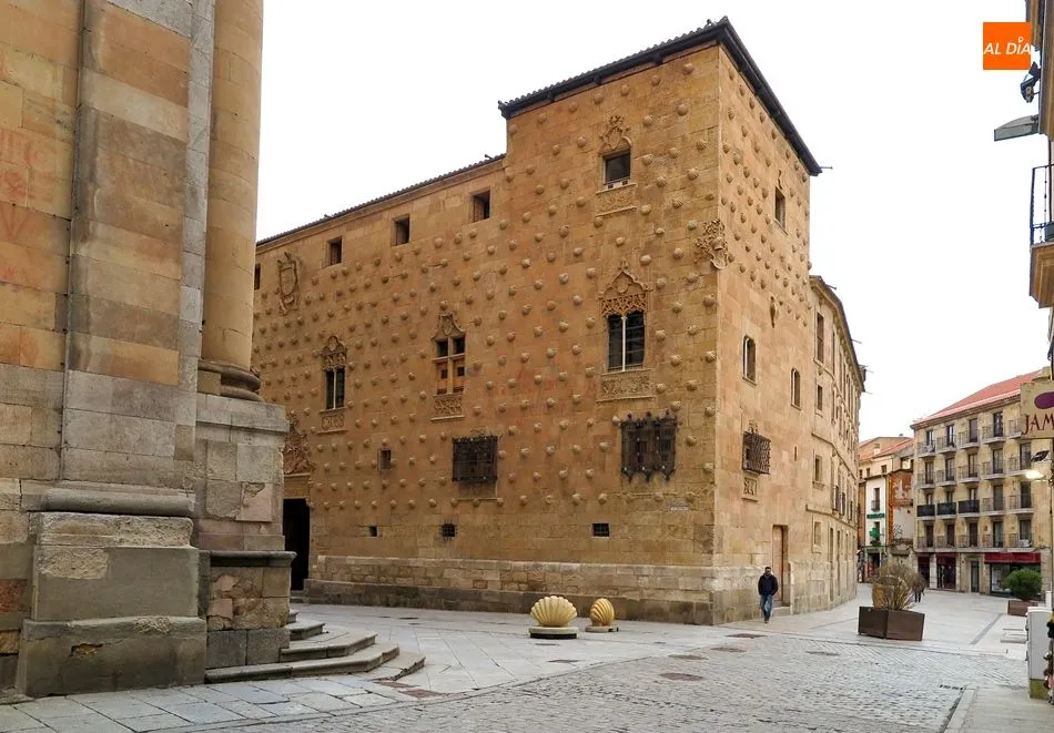 Calles vacías en el casco histórico de Salamanca. Foto de archivo
