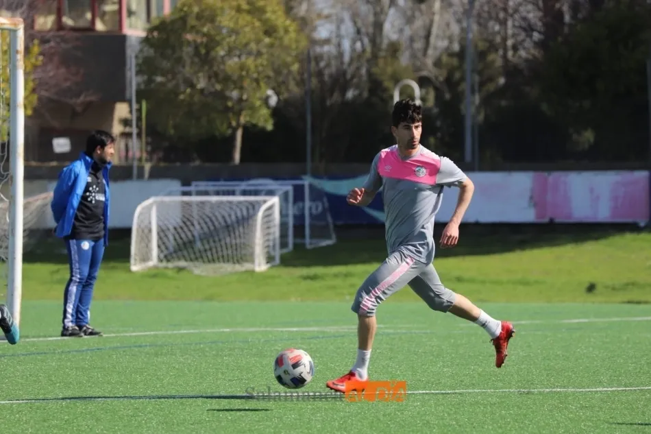 Foto 11 - Juancho no entrena con el Salamanca UDS