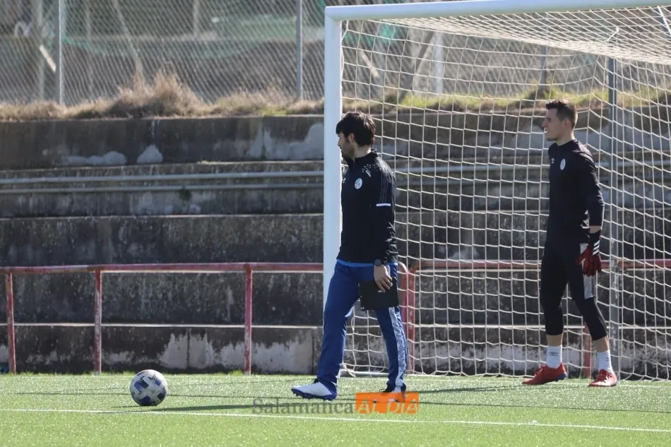 Foto 8 - Juancho no entrena con el Salamanca UDS