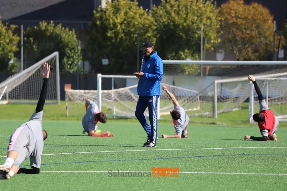 Foto 3 - Juancho no entrena con el Salamanca UDS