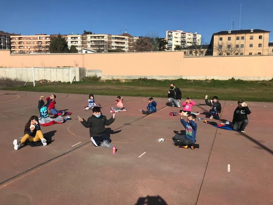 Foto 4 - &lsquo;Operaci&oacute;n bocata&rsquo; en el Colegio Antonio Machado&nbsp;