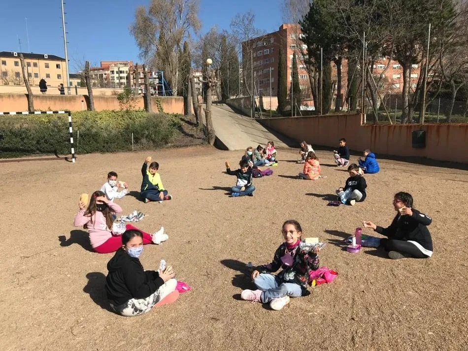 Foto 3 - &lsquo;Operaci&oacute;n bocata&rsquo; en el Colegio Antonio Machado&nbsp;