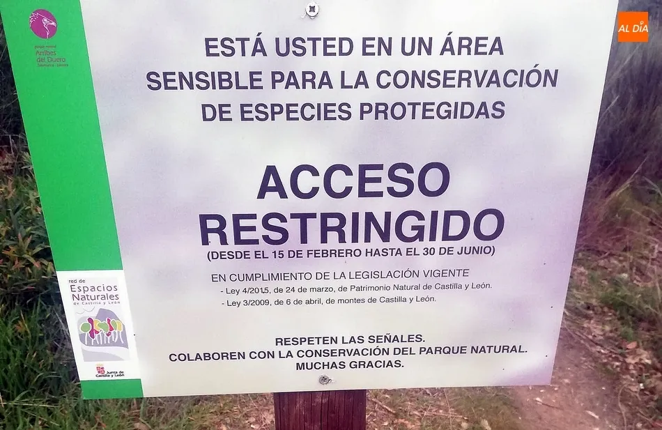 Foto 4 - Medio Ambiente renueva los carteles de acceso al Pozo de los Humos y recuerda que no se puede...