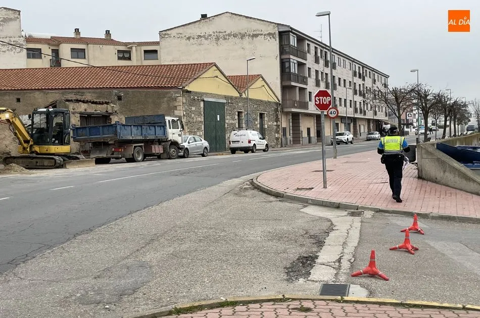 Foto 3 - Susto tras la rotura de una tuber&iacute;a de gas junto al parque &lsquo;El Candil&rsquo;