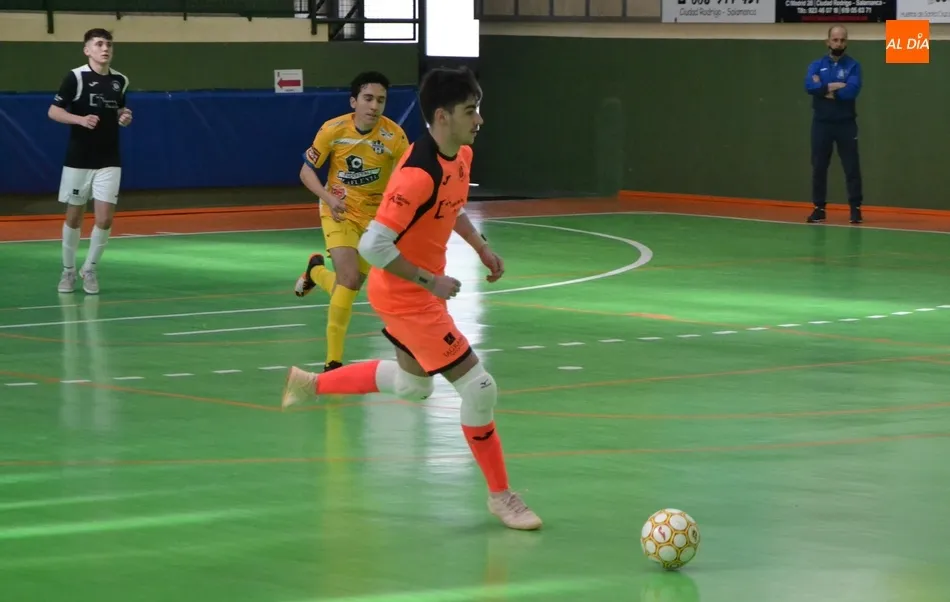 Foto 6 - Amplia goleada ante el Atl&eacute;tico Benavente del III Juvenil, que terminar&aacute; 2&ordm; si gana este domingo ...