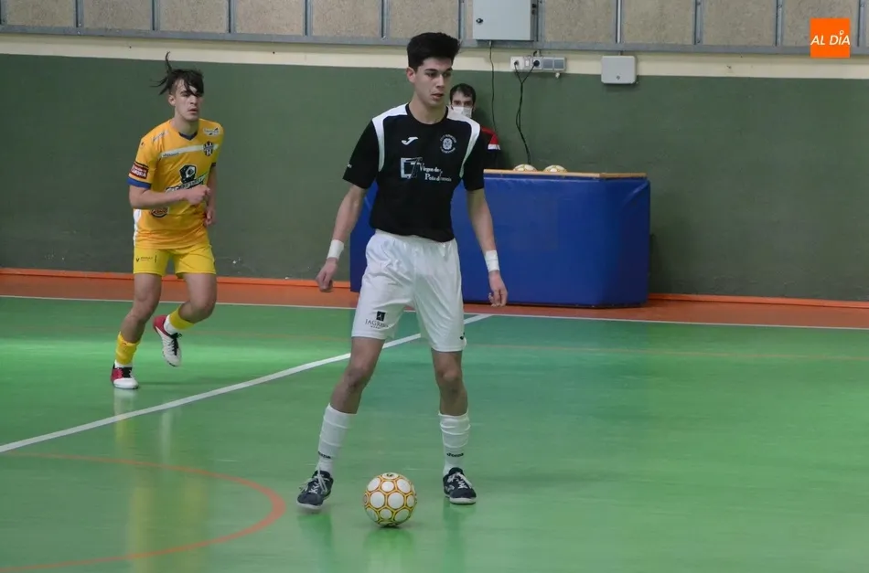 Foto 2 - Amplia goleada ante el Atl&eacute;tico Benavente del III Juvenil, que terminar&aacute; 2&ordm; si gana este domingo ...