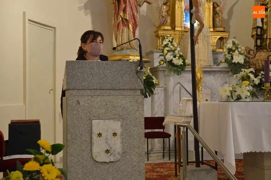 Foto 8 - Intensa jornada de devoci&oacute;n a la Virgen de Radio Mar&iacute;a en el Convento de las Carmelitas  