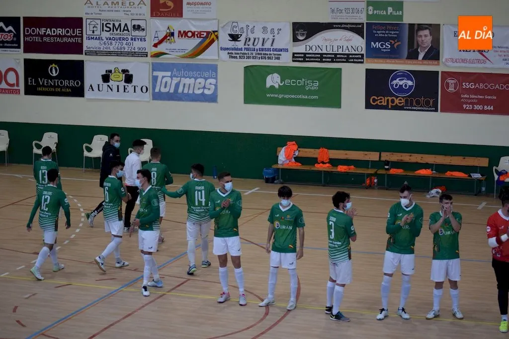 Foto 7 - El Piensos Dur&aacute;n se complica la vida tras caer ante el Uni&oacute;n Arroyo (3-5)