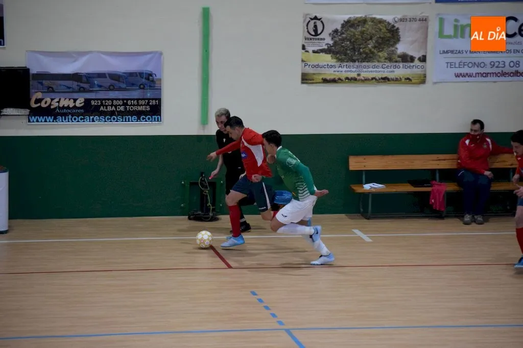 Foto 3 - El Piensos Dur&aacute;n se complica la vida tras caer ante el Uni&oacute;n Arroyo (3-5)