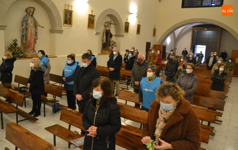 Una madrugadora misa abre el último día de la Virgen de Radio María en Miróbriga  