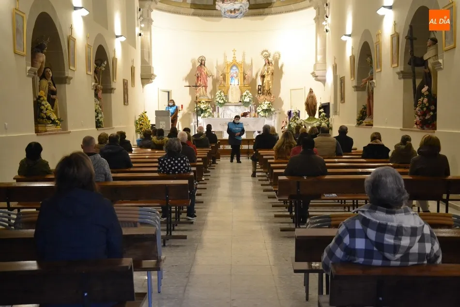 Foto 5 - Una madrugadora misa abre el &uacute;ltimo d&iacute;a de la Virgen de Radio Mar&iacute;a en Mir&oacute;briga  