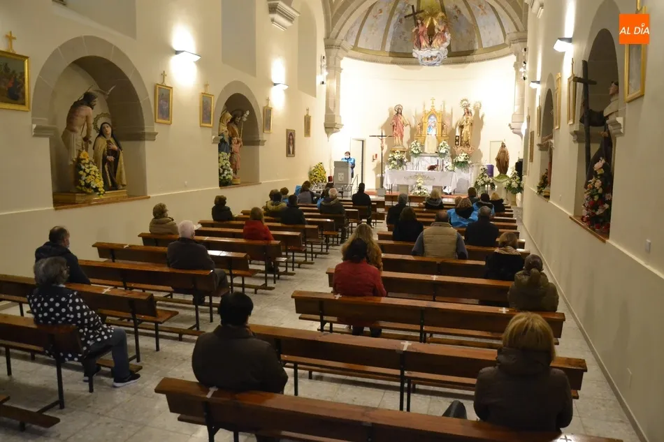 Foto 6 - Una madrugadora misa abre el &uacute;ltimo d&iacute;a de la Virgen de Radio Mar&iacute;a en Mir&oacute;briga  