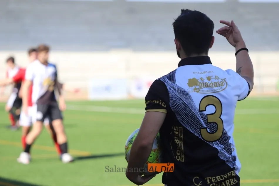 Foto 6 - Unionistas se hace a&uacute;n m&aacute;s l&iacute;der tras imponerse en el derbi al Salamanca UDS en Juvenil Regional ...