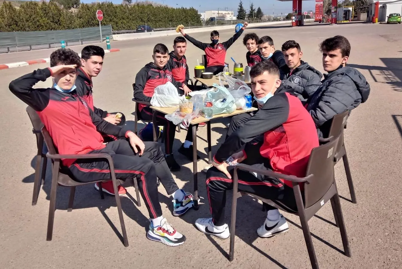 El III Juvenil se queda sin 2ª plaza tras una tarde negada entre los tres palos en Burgos  