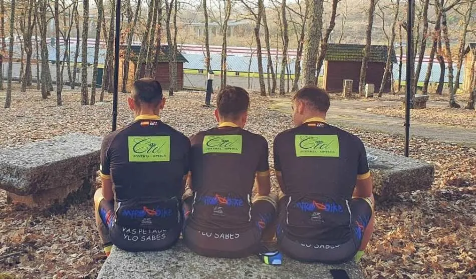 Foto 2 - Tres ciclistas mirobrigenses toman parte en el estreno de la Copa Castilla y Le&oacute;n de BTT  
