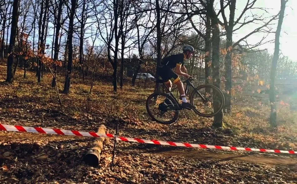 Foto 4 - Tres ciclistas mirobrigenses toman parte en el estreno de la Copa Castilla y Le&oacute;n de BTT  
