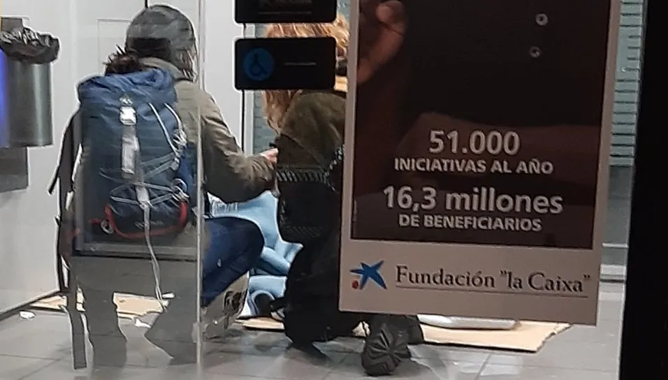 Voluntarios del colectivo Molokai en una de sus salidas para ayudar a personas vulnerables. Foto @molokaisscc