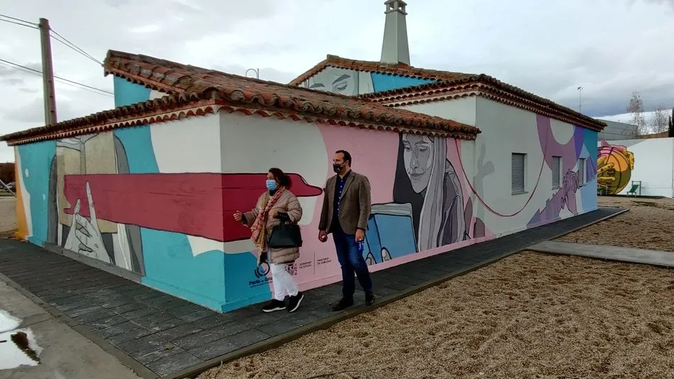 Visita del alcalde de Santa Marta, David Mingo, al Área Joven de este municipio