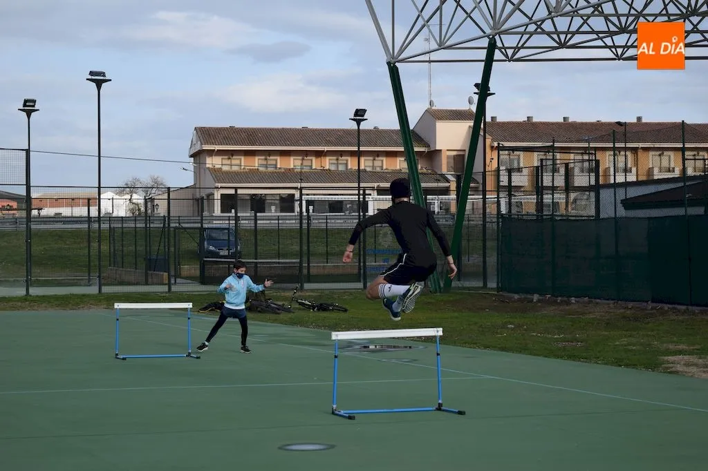 Foto 8 - La Escuela de Atletismo de Alba de Tormes se mantiene en tiempos de pandemia
