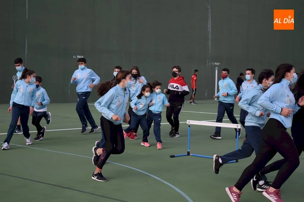 Foto 4 - La Escuela de Atletismo de Alba de Tormes se mantiene en tiempos de pandemia