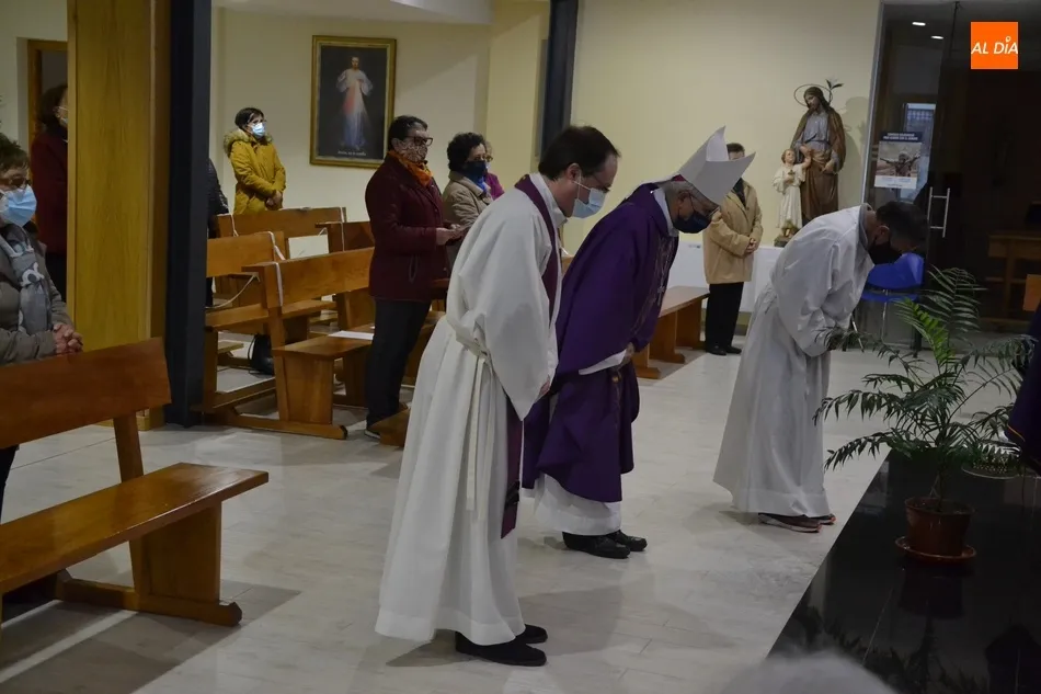 Foto 7 - Jes&uacute;s Garc&iacute;a Burillo preside la misa de apertura de la Campa&ntilde;a contra el Hambre  