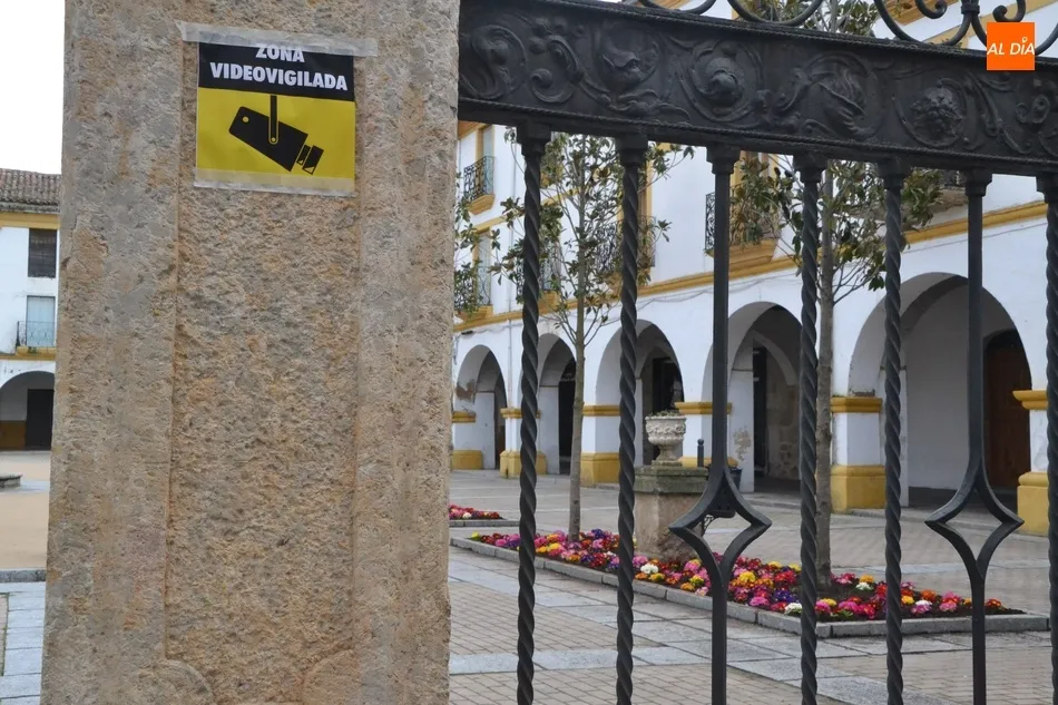 Instalada videovigilancia en la Plazuela del Buen Alcalde para desalentar el robo de plantas  